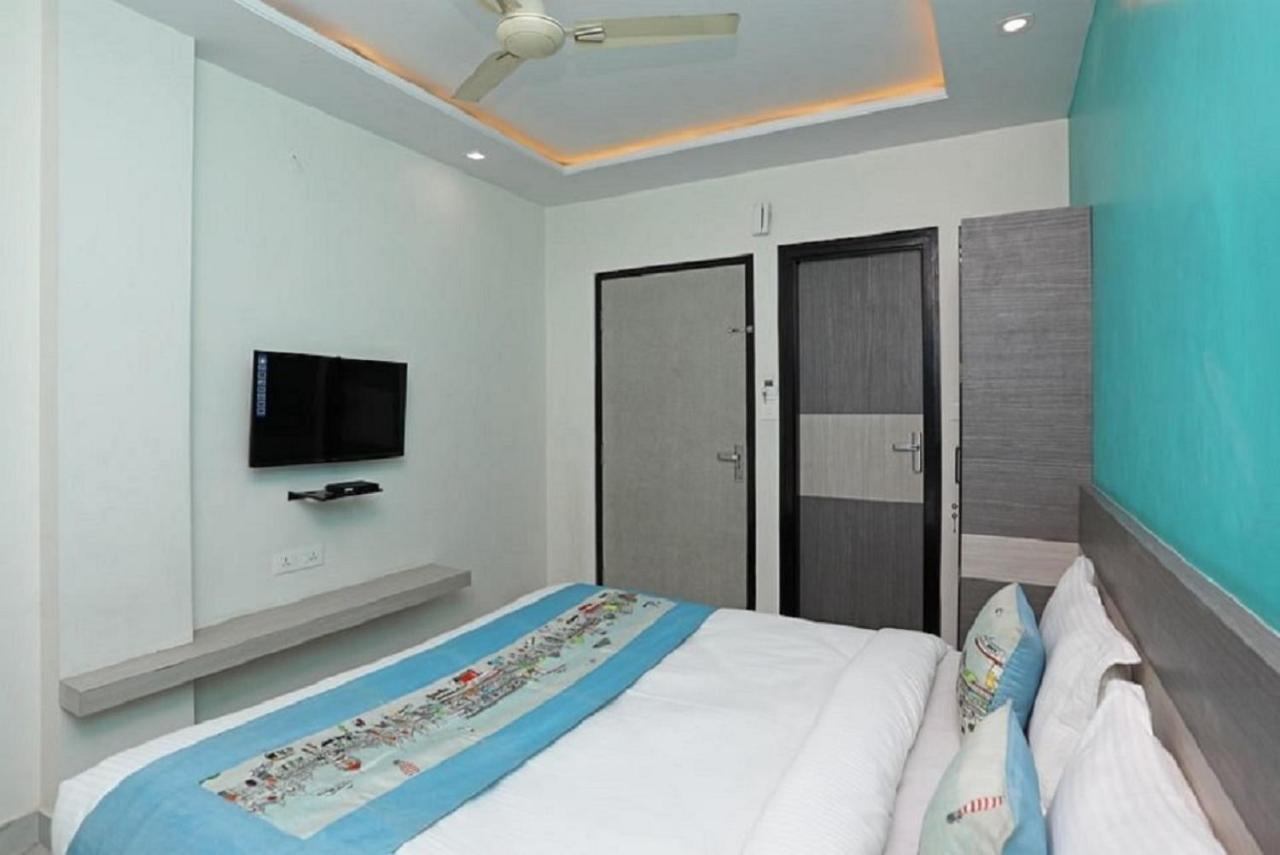 Chandramouli Hotel ชัยปุระ ภายนอก รูปภาพ
